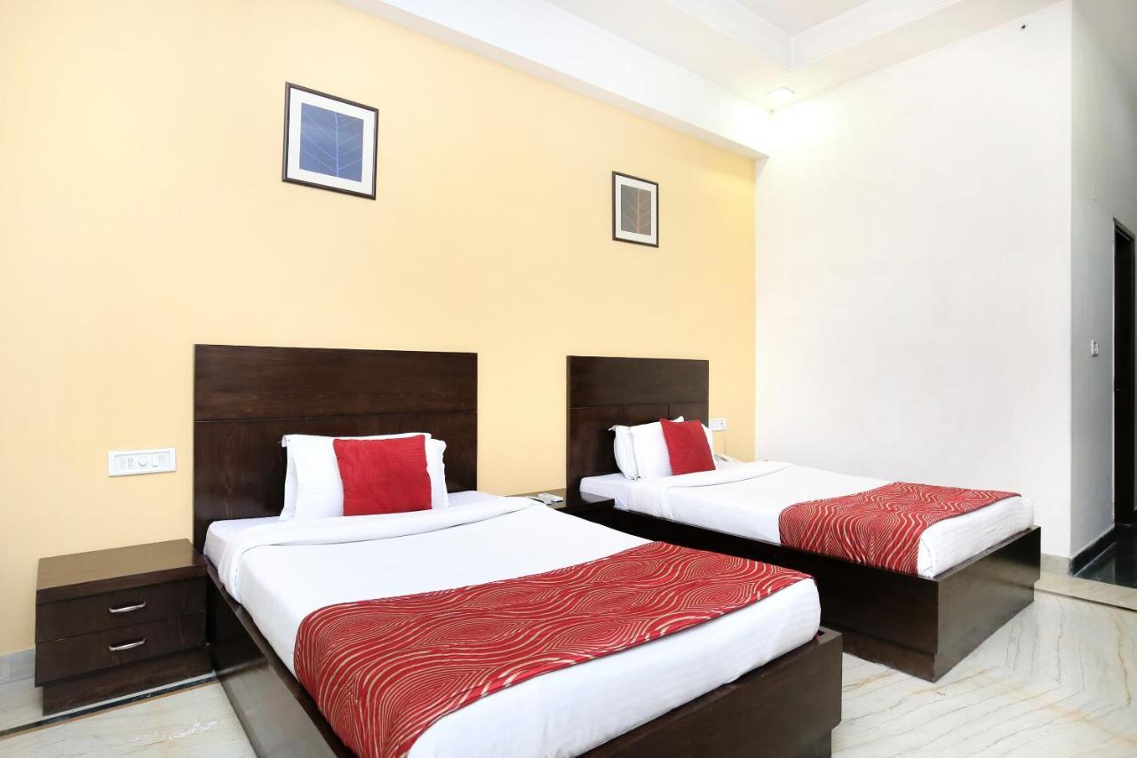 Capital O 15395 Hotel 42 Amritsar Ngoại thất bức ảnh