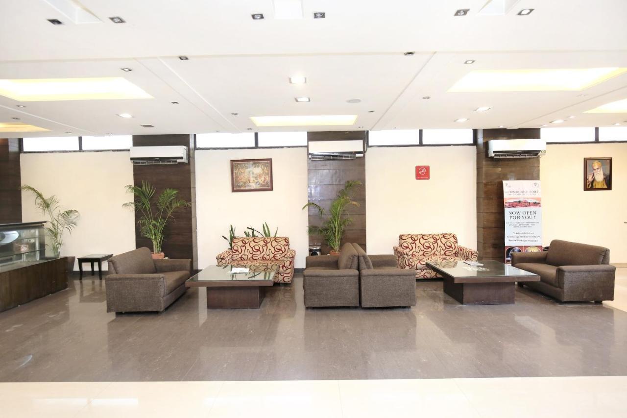 Capital O 15395 Hotel 42 Amritsar Ngoại thất bức ảnh