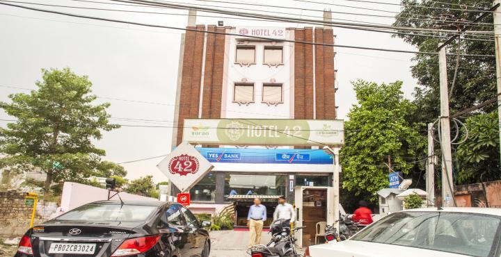Capital O 15395 Hotel 42 Amritsar Ngoại thất bức ảnh