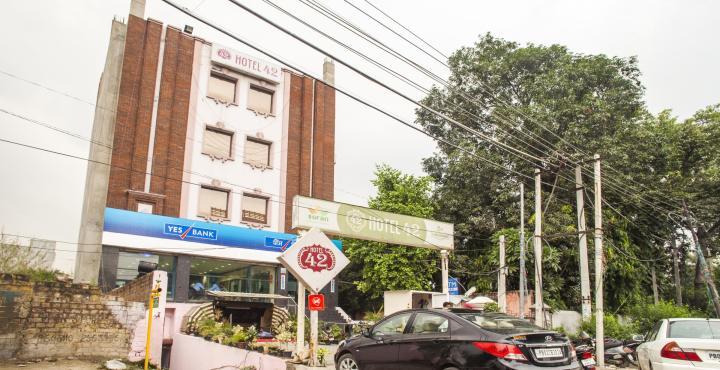 Capital O 15395 Hotel 42 Amritsar Ngoại thất bức ảnh