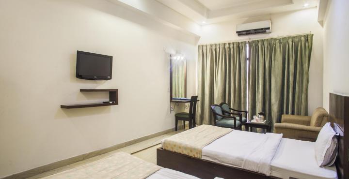 Capital O 15395 Hotel 42 Amritsar Ngoại thất bức ảnh