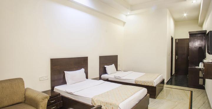 Capital O 15395 Hotel 42 Amritsar Ngoại thất bức ảnh